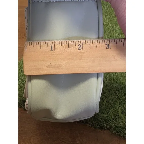 Disney Primark "Winnie The Pooh" Crossbody/Camera Bag Light Green NWT 9"x6"x3" - Picture 4 of 12